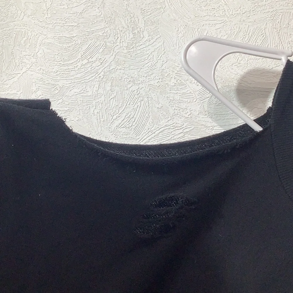 Derek Heart - Sz L - Super distressed - open back - Cold Shoulder Sweatshirt - Picture 3 of 5